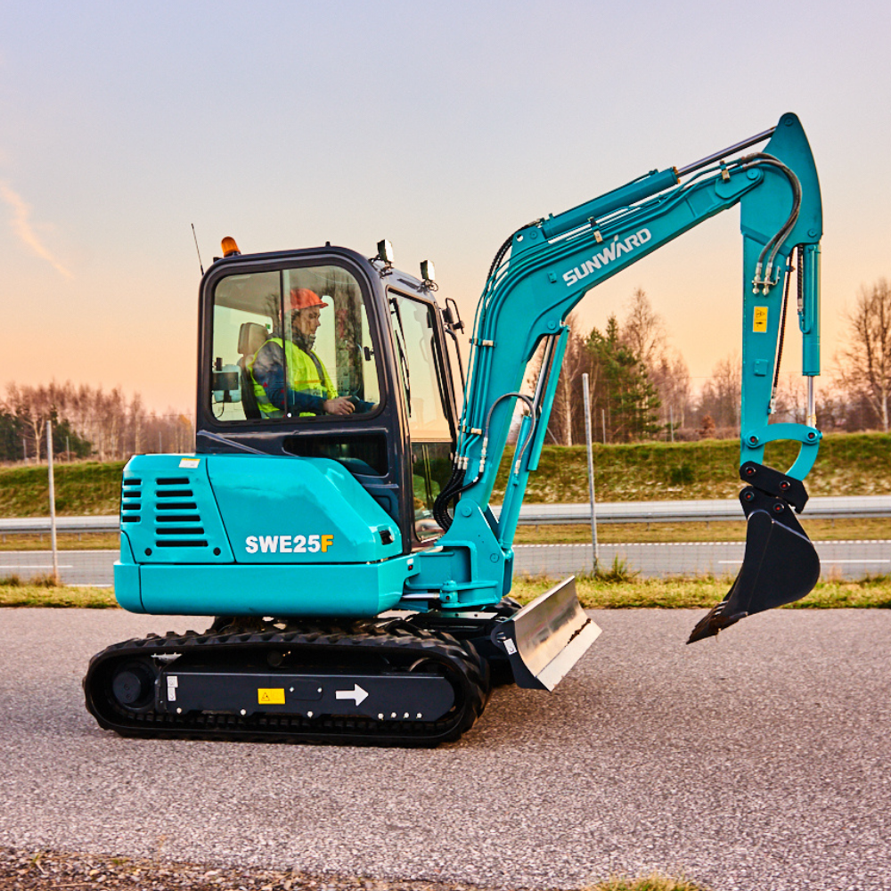 Minibagger Sunward SWE 25F